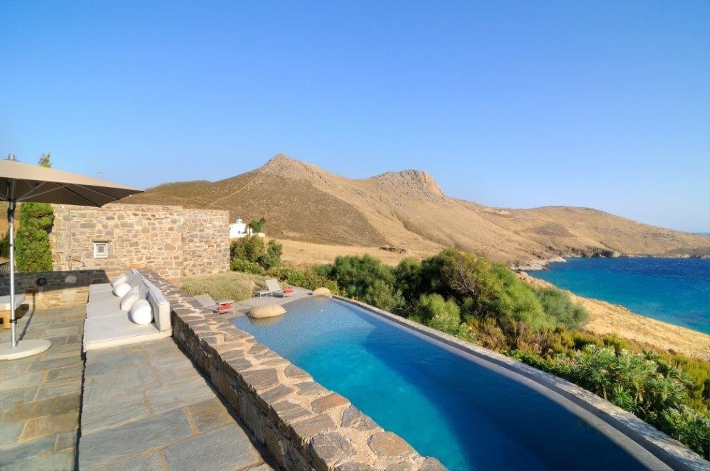 Luxury villa in Serifos